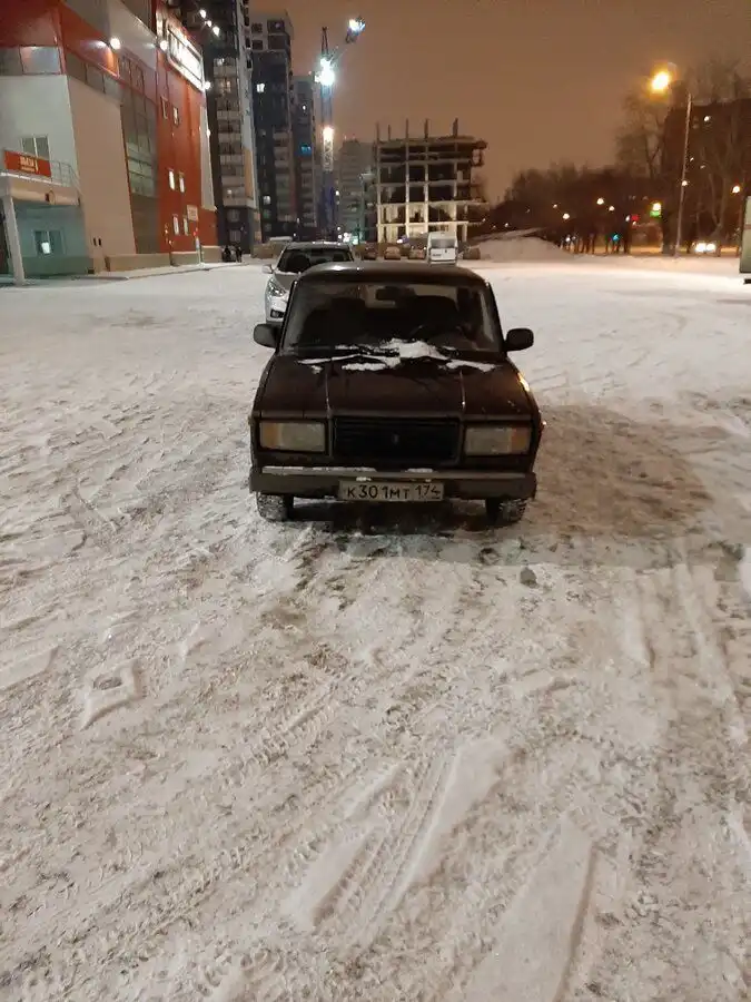 Фото автомобиля LADA 2107, 2005 — госномер К520ХМ774. Цвет: ФИОЛЕТОВЫЙ