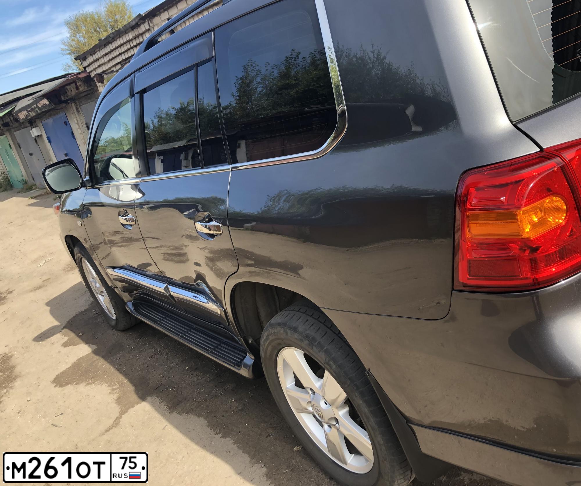 Фото автомобиля TOYOTA LANDCRUISER 200, 2008 — госномер М155ОР75. Цвет: СЕРЫЙ