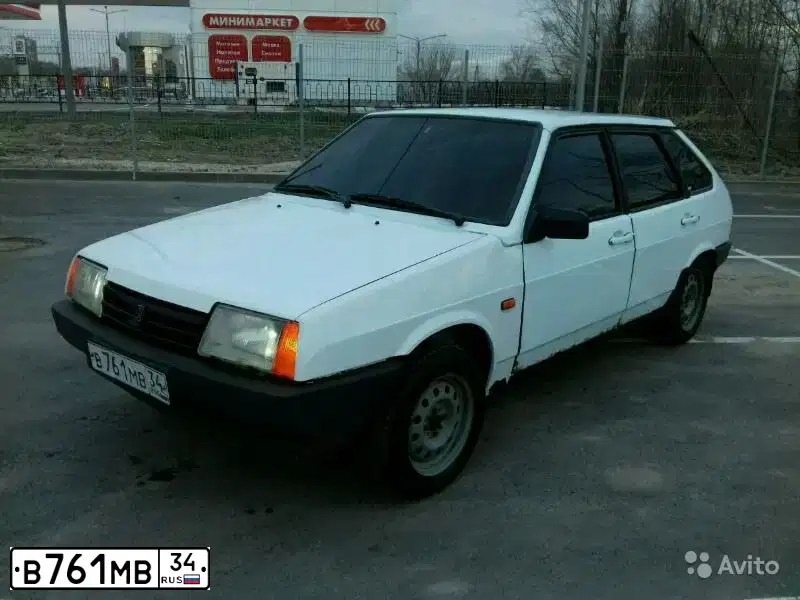 Фото автомобиля LADA 2109 SAMARA, 1987 — госномер В761МВ34. Цвет: БЕЛЫЙ