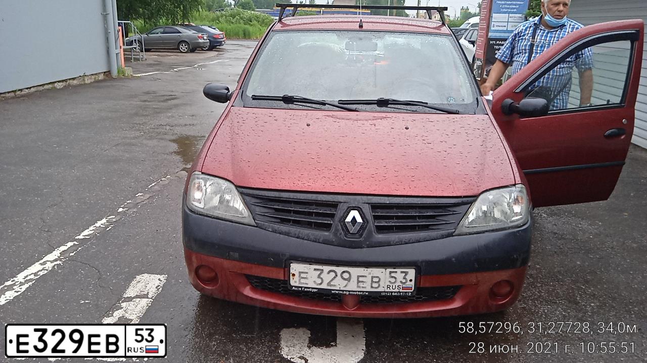 Фото автомобиля RENAULT LOGAN, 2009 — госномер Е329ЕВ53. Цвет: КРАСНЫЙ