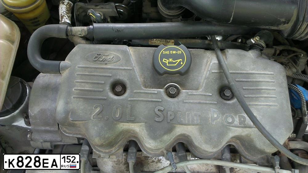 Фото автомобиля FORD FOCUS, 2000 — госномер С429ХЕ97. Цвет: СЕРЕБРИСТЫЙ