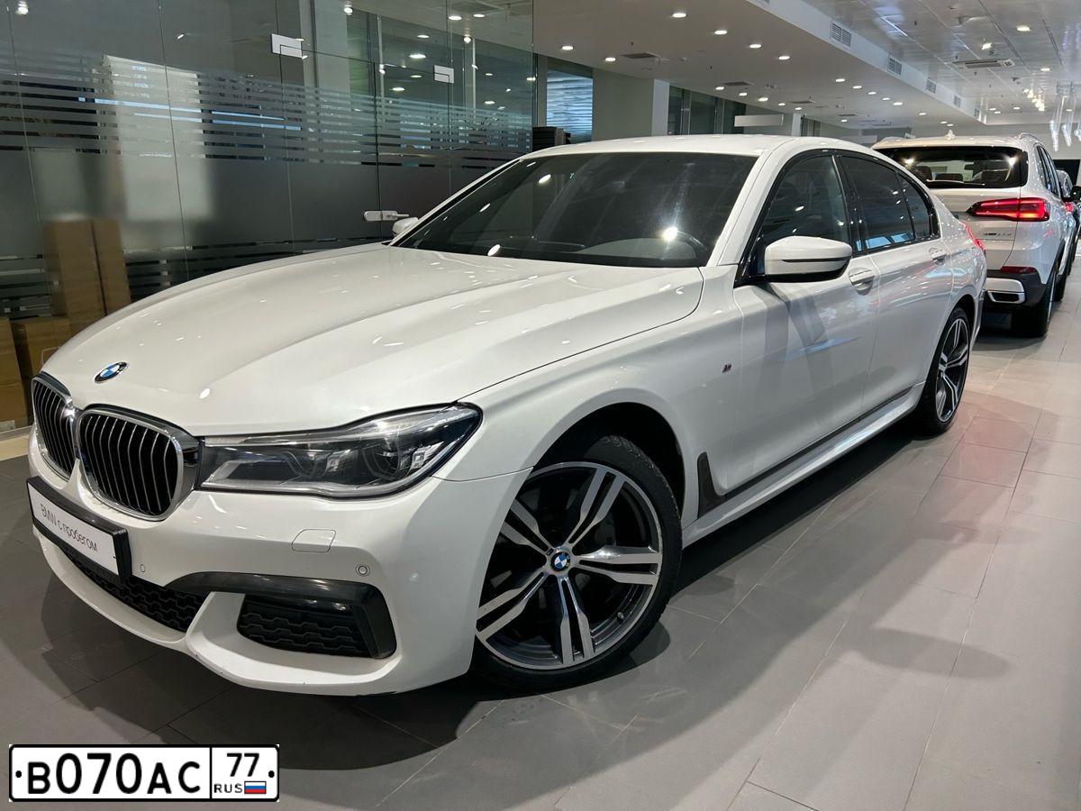 Фото автомобиля BMW SERIE 7, 2018 — госномер Р686АУ977