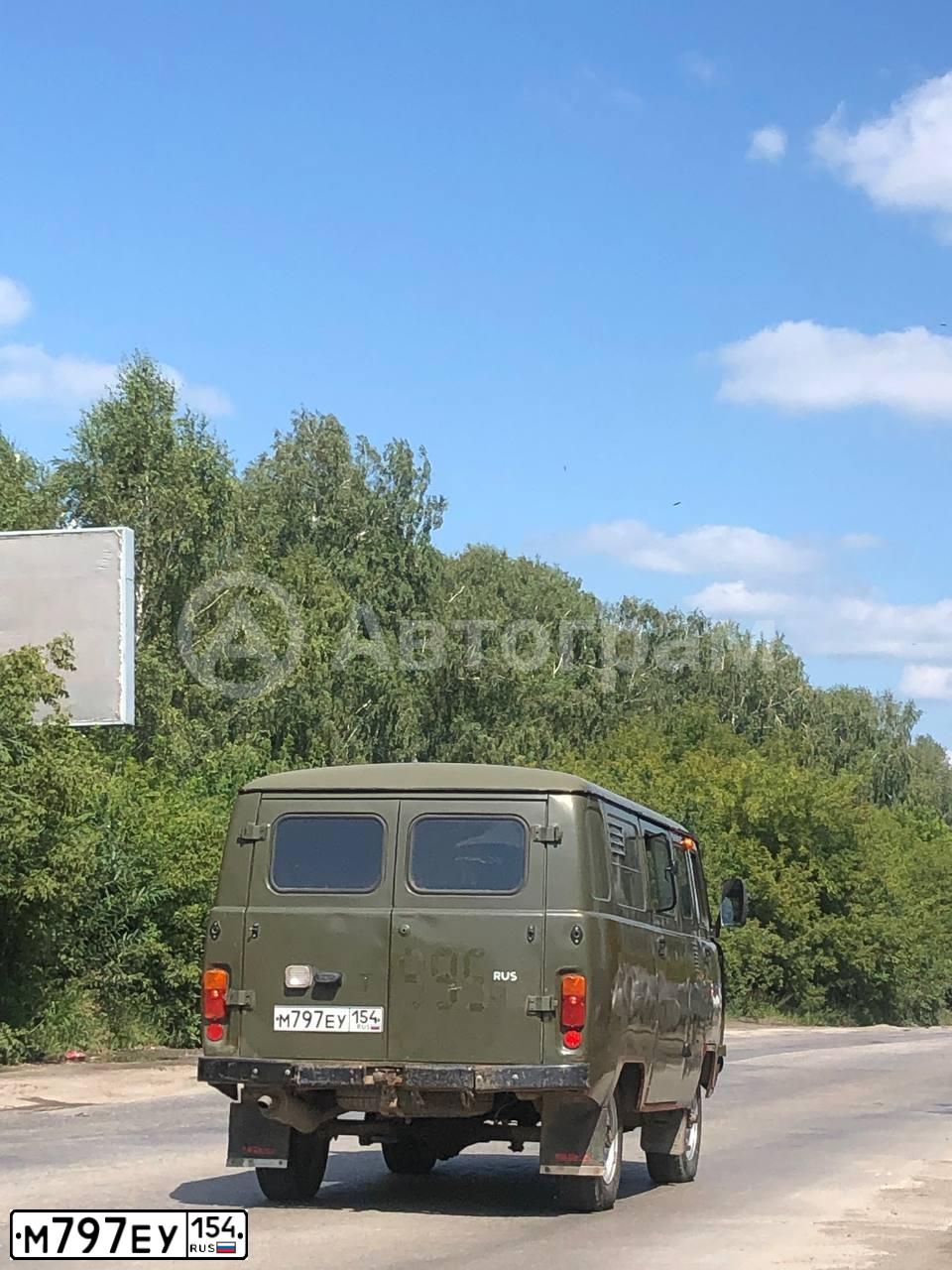 Фото автомобиля UAZ 3741, 2009 — госномер Т995ЕР14. Цвет: ЗАЩИТНЫЙ
