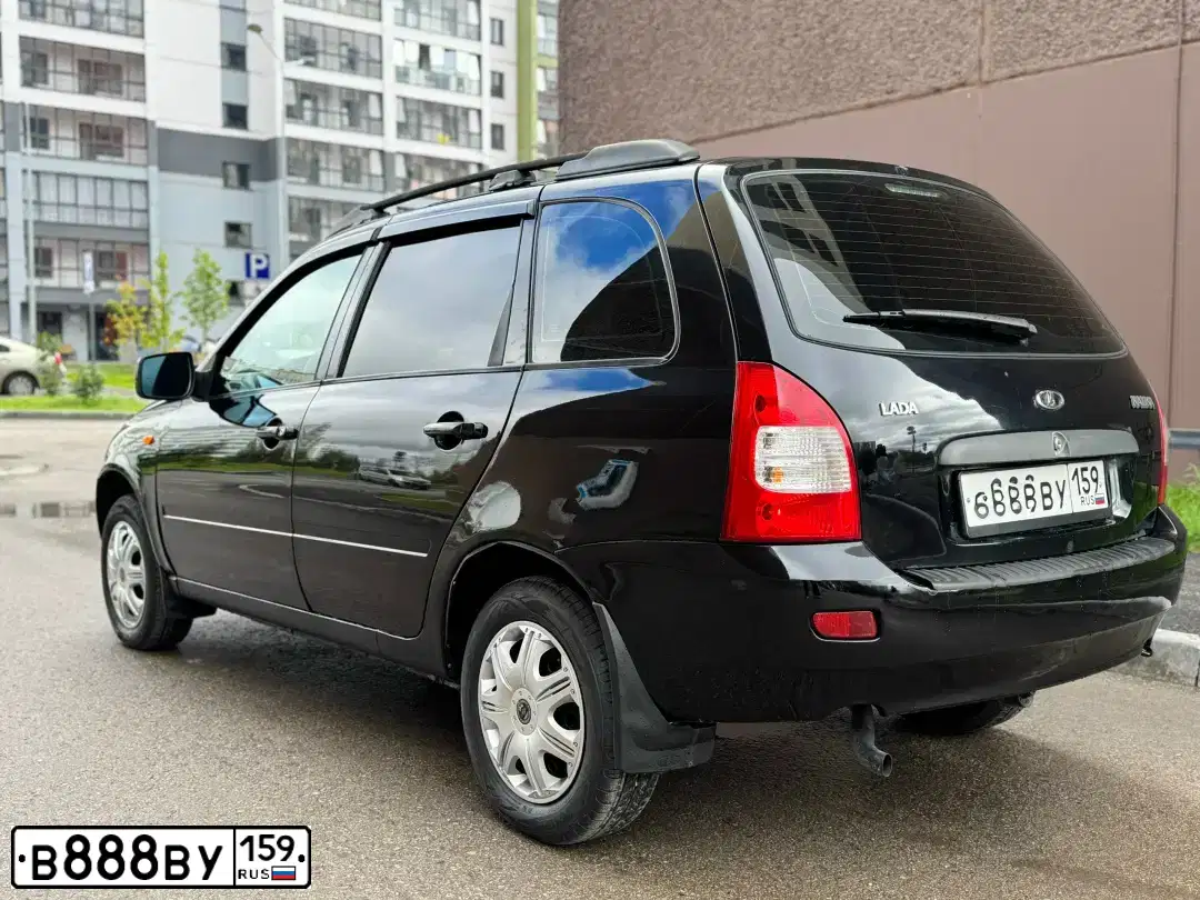 Фото автомобиля BMW SERIE 5, 2012 — госномер Е777ХР159. Цвет: Коричневый