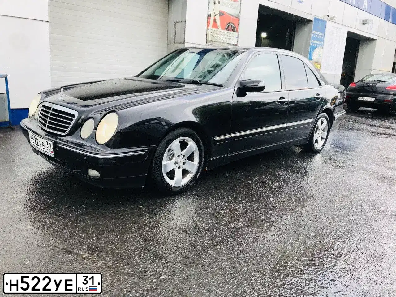 Фото автомобиля MERCEDES E-KLASSE, 1999 — госномер К446УР46. Цвет: ЧЕРНЫЙ