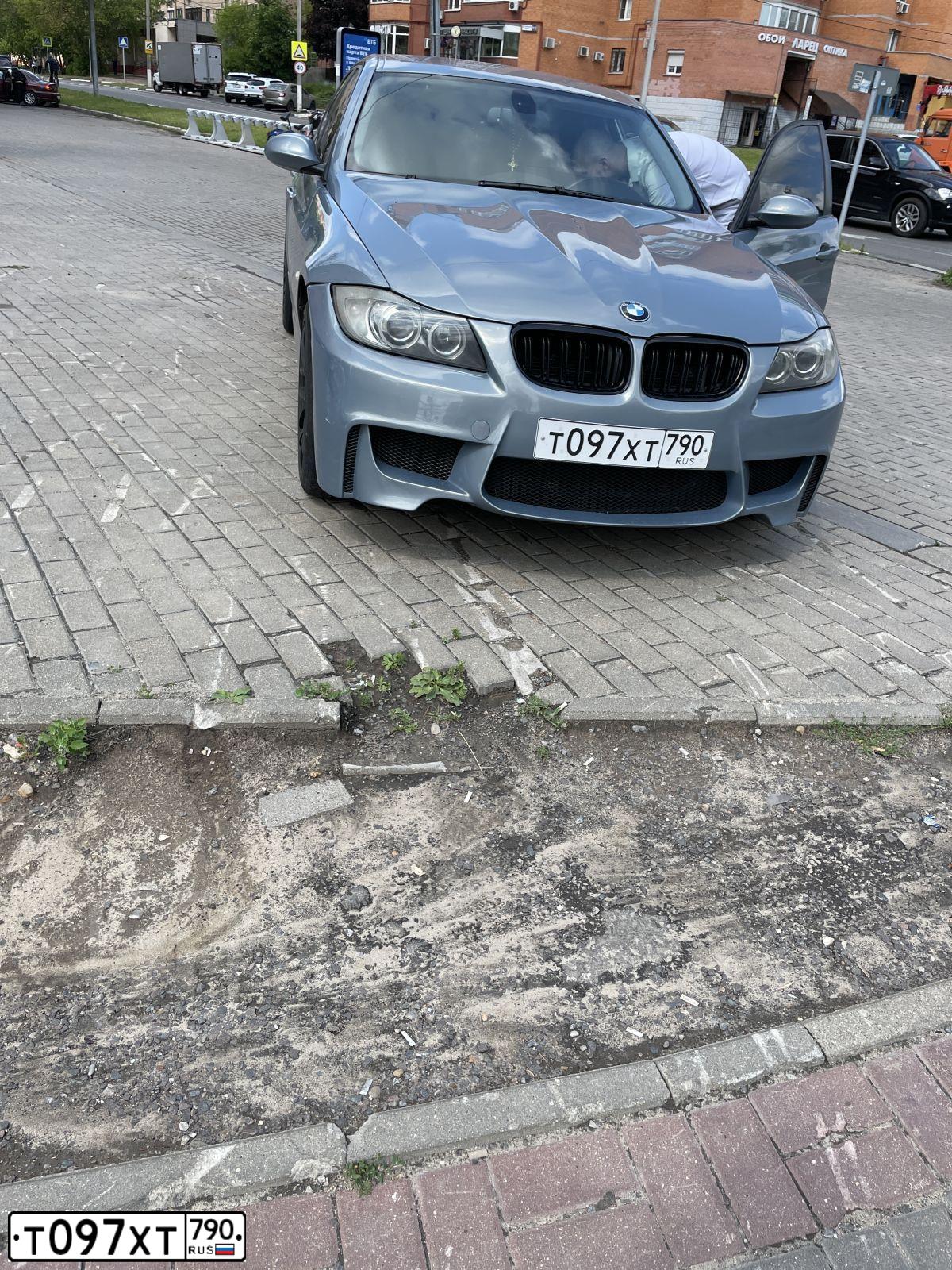 Фото автомобиля БМВ BMW ПРОЧИЕ, 2005 — госномер О251НЕ134. Цвет: СЕРЫЙ