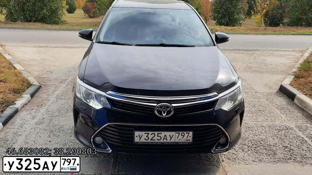Фото автомобиля TOYOTA CAMRY, 2016 — госномер У325АУ797. Цвет: ЧЕРНЫЙ МЕТАЛЛИК