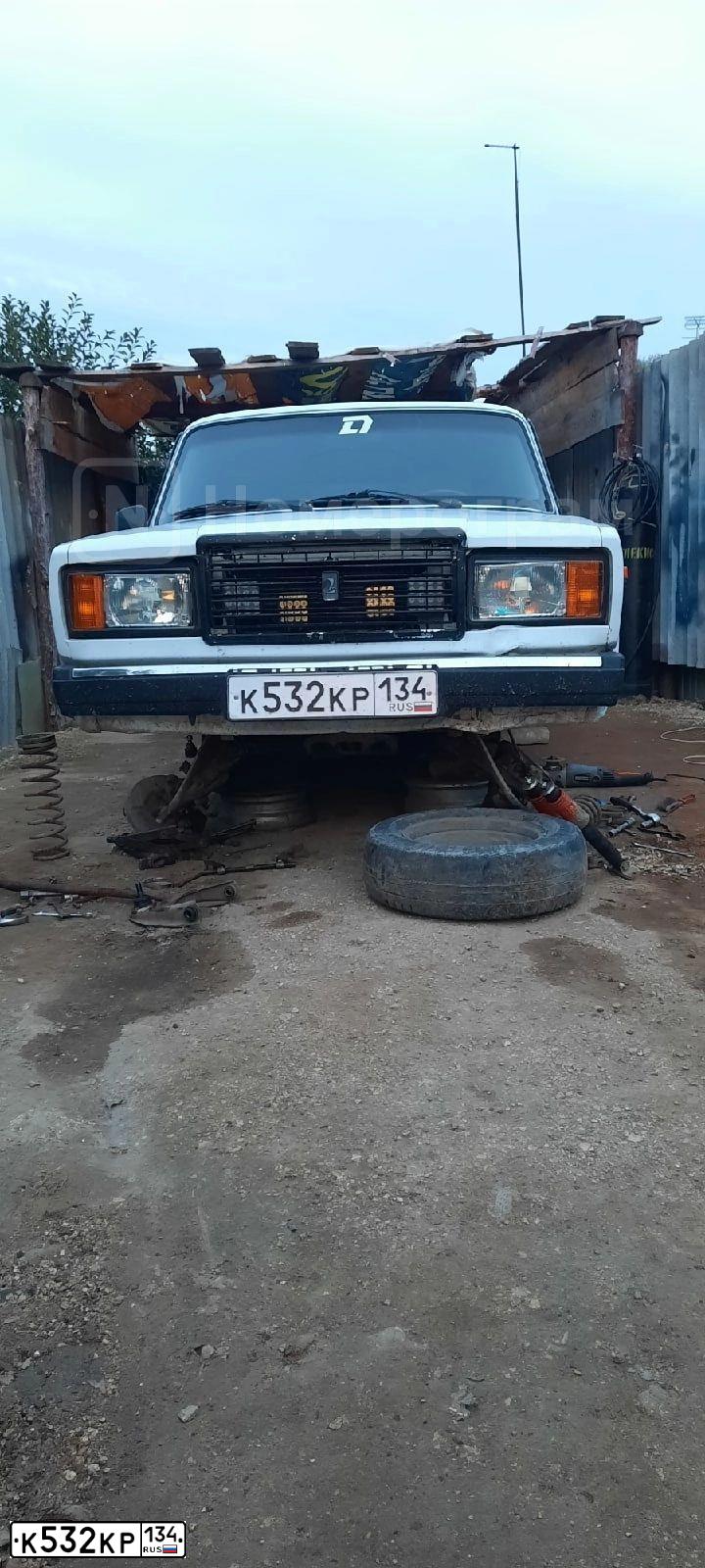 Фото автомобиля LADA 2107 LADA, 2002 — госномер К532КР134. Цвет: ЯРКО БЕЛЫЙ