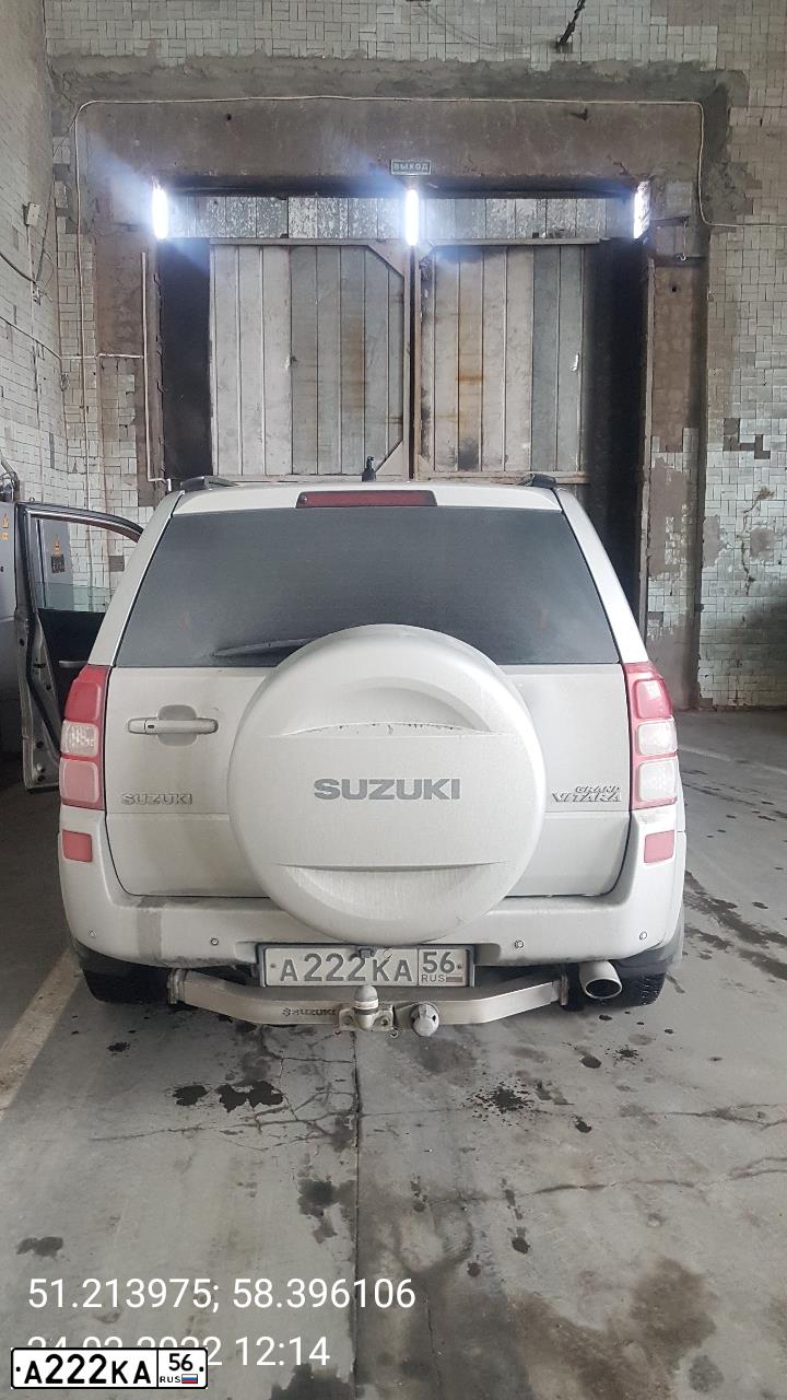 Фото автомобиля VOLKSWAGEN TOUAREG, 2007 — госномер А222КА56. Цвет: ЧЕРНЫЙ