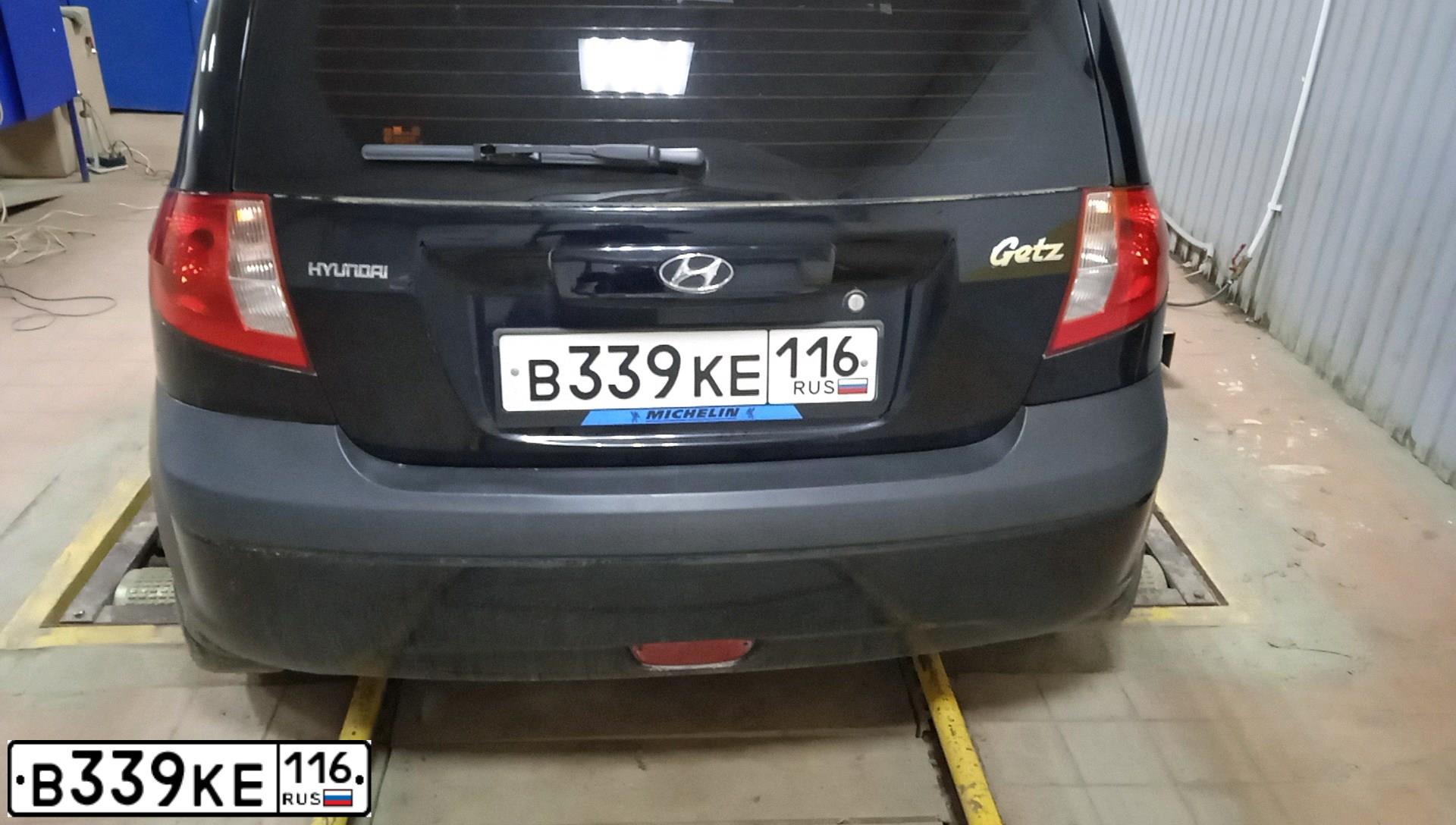 Фото автомобиля HYUNDAI GETZ, 2009 — госномер В339КЕ116. Цвет: ЧЕРНЫЙ