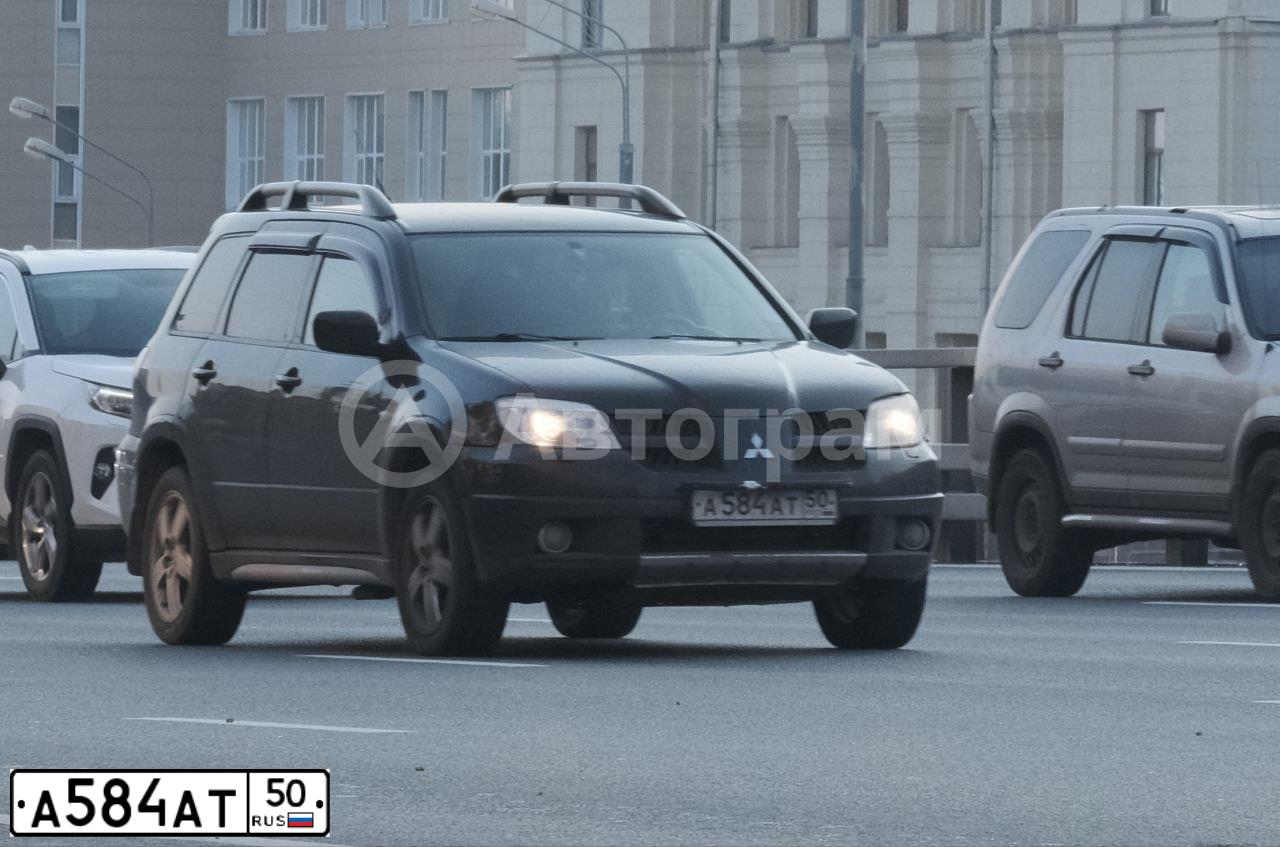 Фото автомобиля LADA 2109 SAMARA, 1993 — госномер А584АТ50. Цвет: КРАСНЫЙ