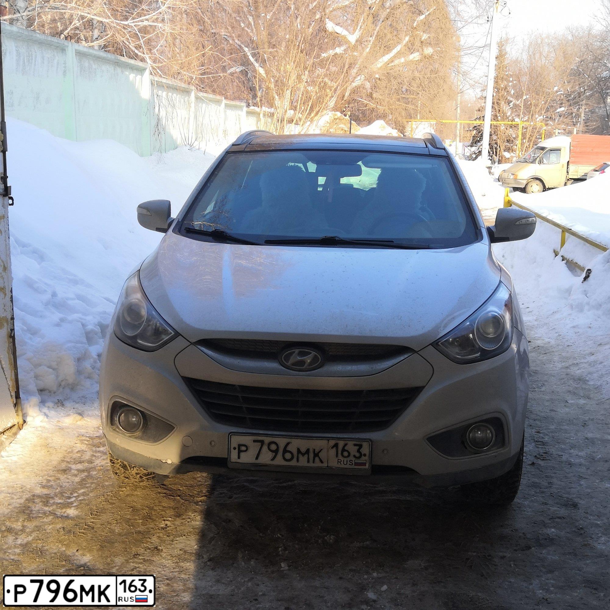 Фото автомобиля HYUNDAI IX35, 2011 — госномер Р796МК163. Цвет: Серебристый