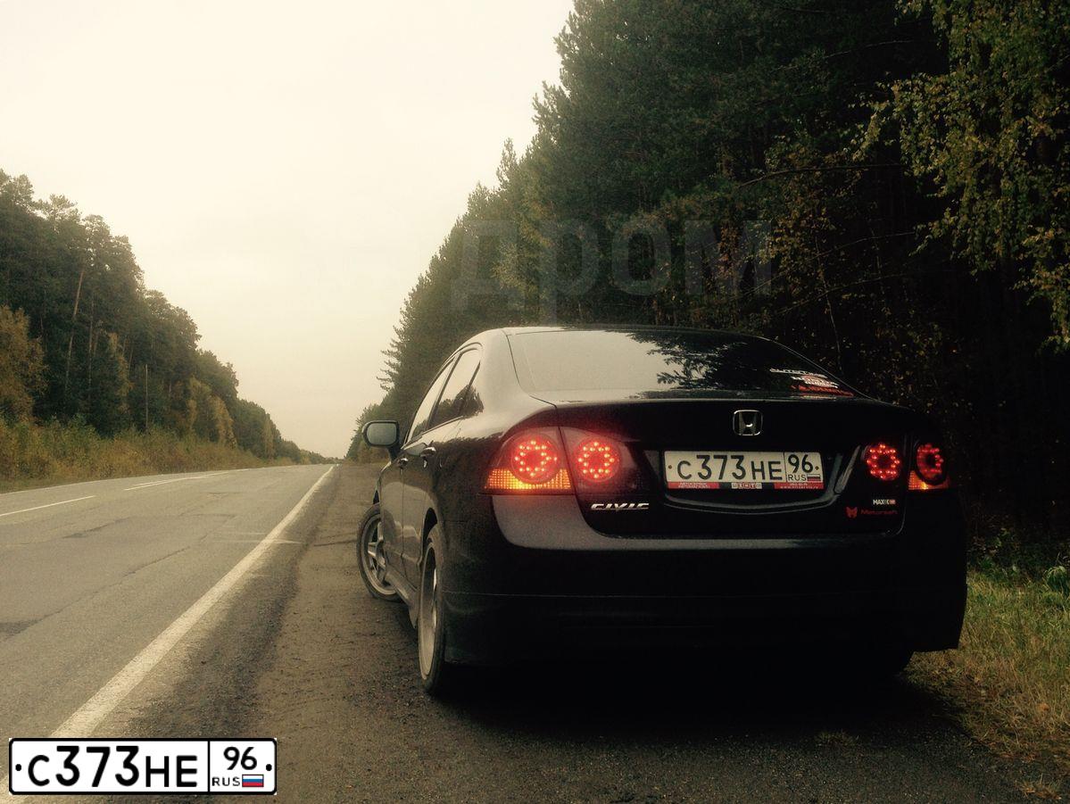 Фото автомобиля HONDA CIVIC, 2007 — госномер С373НЕ96. Цвет: ЧЕРНЫЙ
