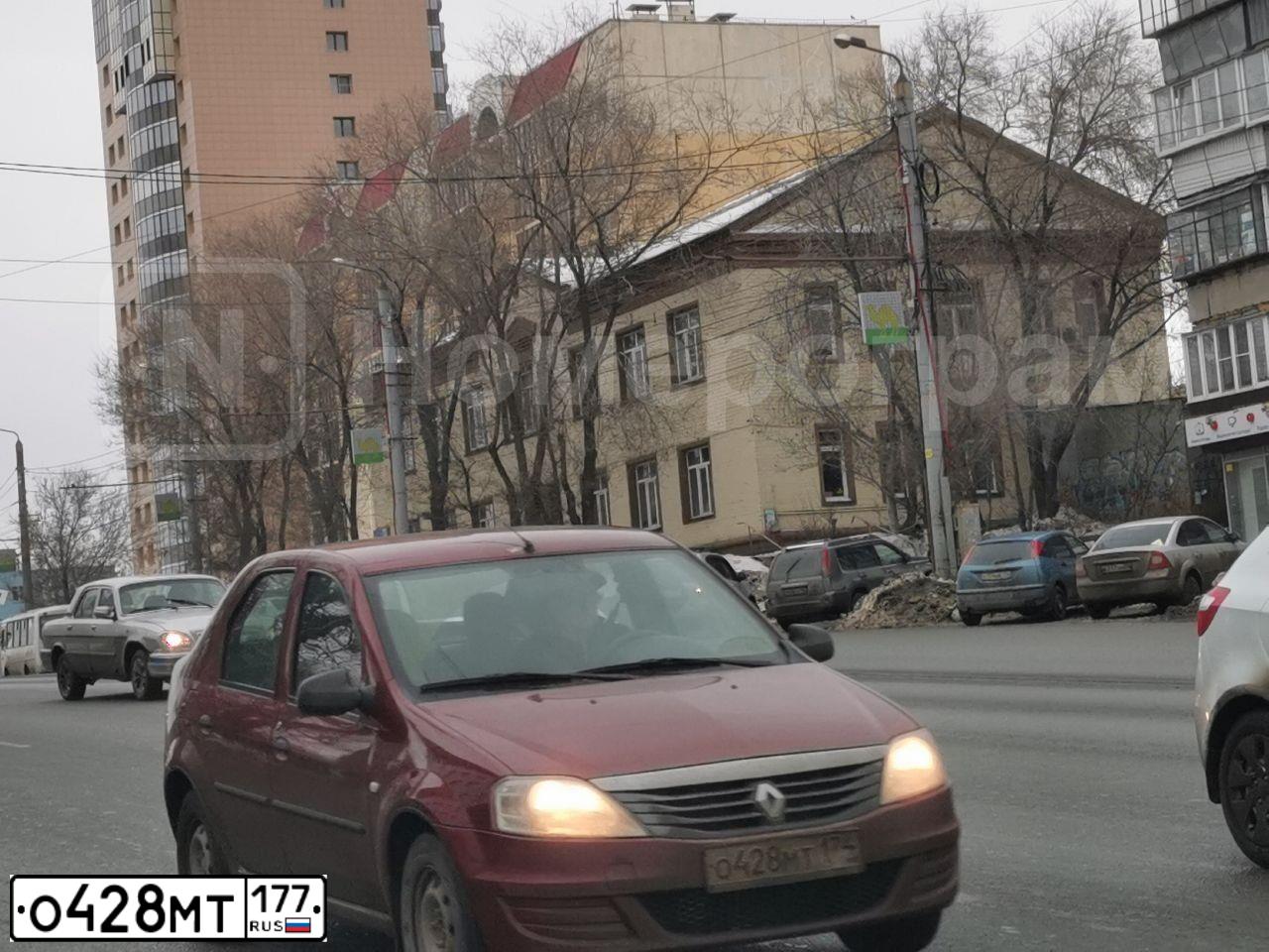 Фото автомобиля VOLVO XC70, 2003 — госномер А523АН799. Цвет: ЗОЛОТИСТЫЙ