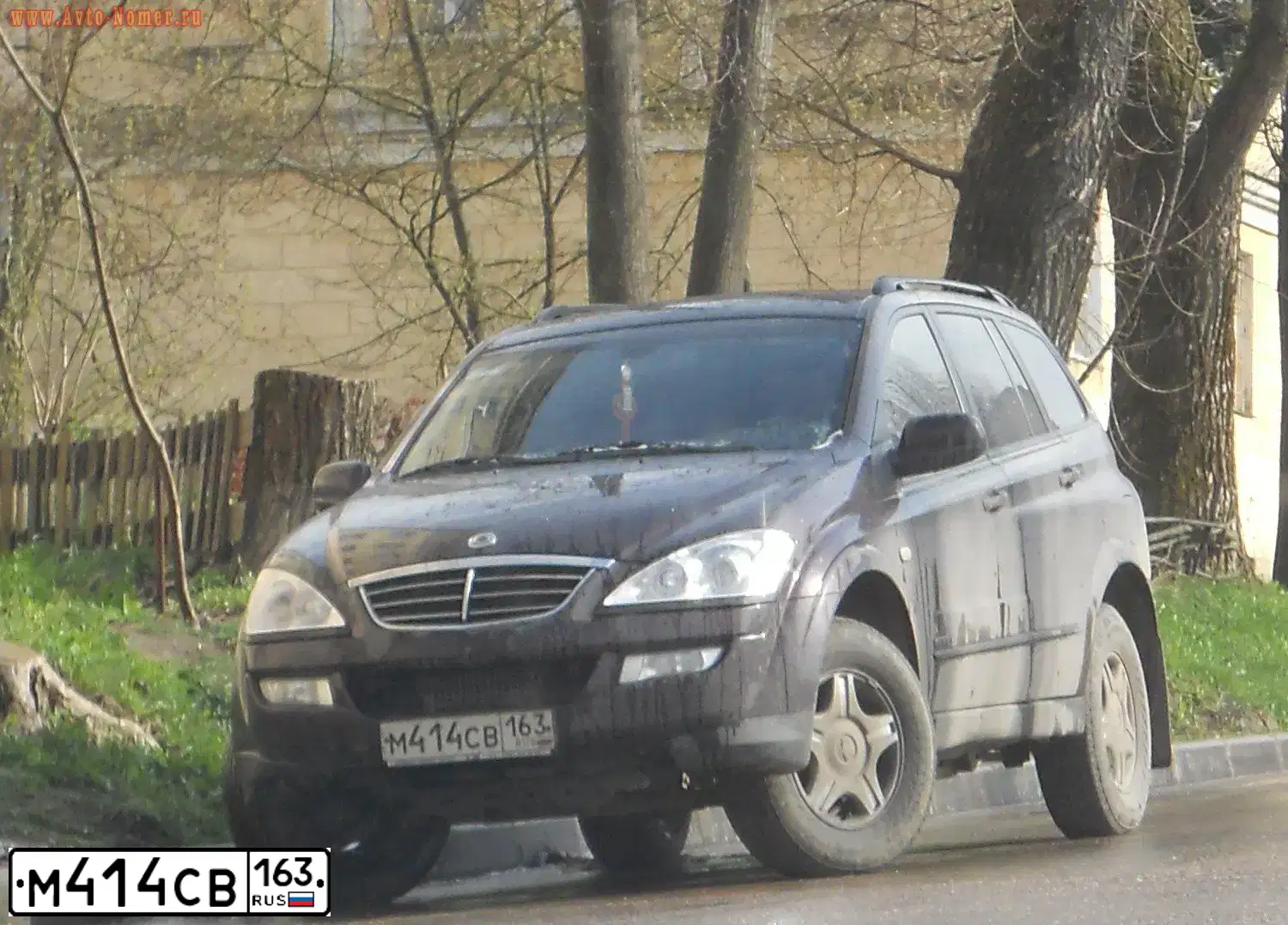 Фото автомобиля SSANGYONG KYRON, 2008 — госномер Р336ОУ198. Цвет: МОЛОДОЕ ВИНО