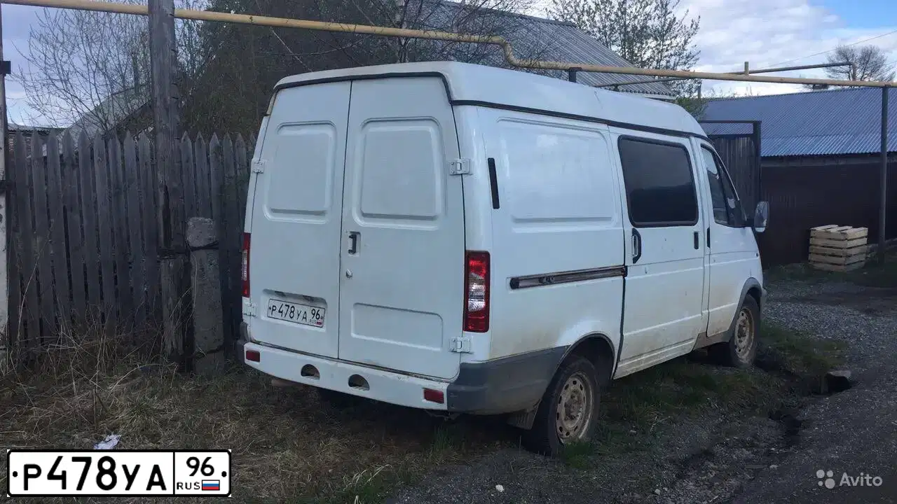 Фото автомобиля GAZ 2752 SOBOL, 2002 — госномер Р478УА96. Цвет: Белый