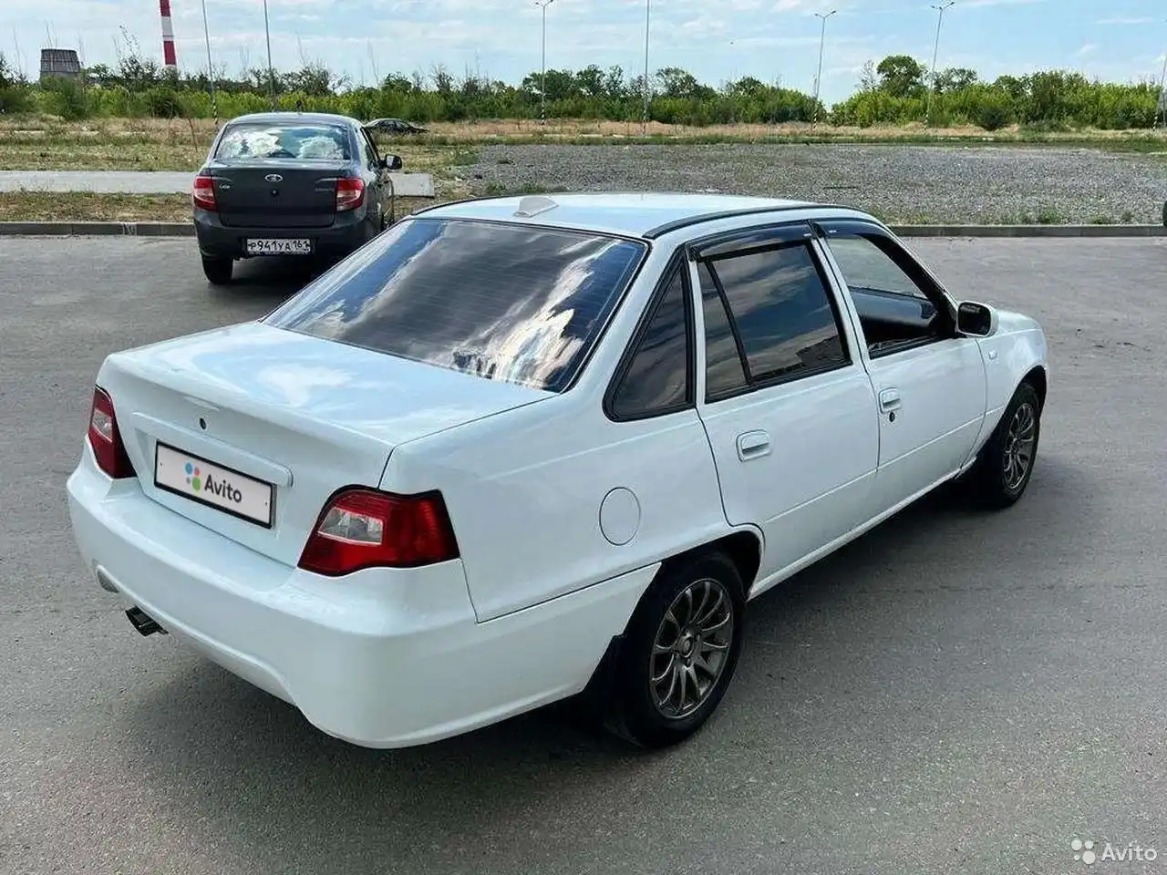 Фото автомобиля LADA 2190 GRANTA, 2015 — госномер Р941УА161. Цвет: СЕРЕБРИСТО-ТЕМНО СЕРЫЙ