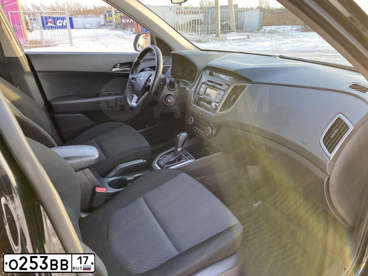 Фото автомобиля HYUNDAI CRETA, 2017 — госномер А490МА19. Цвет: ЧЕРНЫЙ