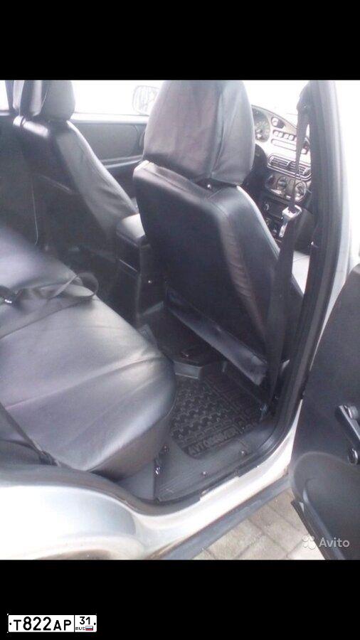 Фото автомобиля CHEVROLET NIVA, 2011 — госномер Т822АР31. Цвет: СВЕТЛО-СЕРЕБРИСТЫЙ МЕТАЛЛИК