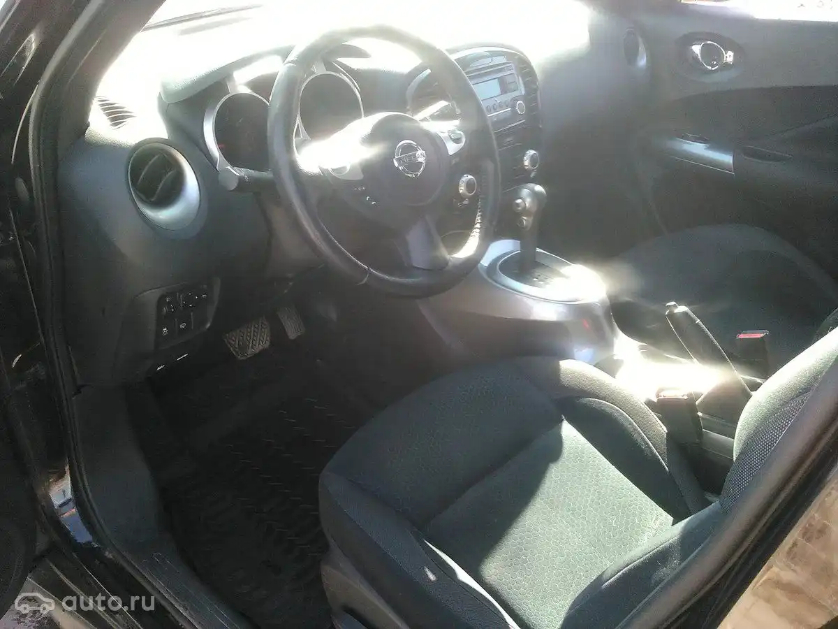 Фото автомобиля NISSAN JUKE, 2012 — госномер Т334УК152. Цвет: ЧЕРНЫЙ