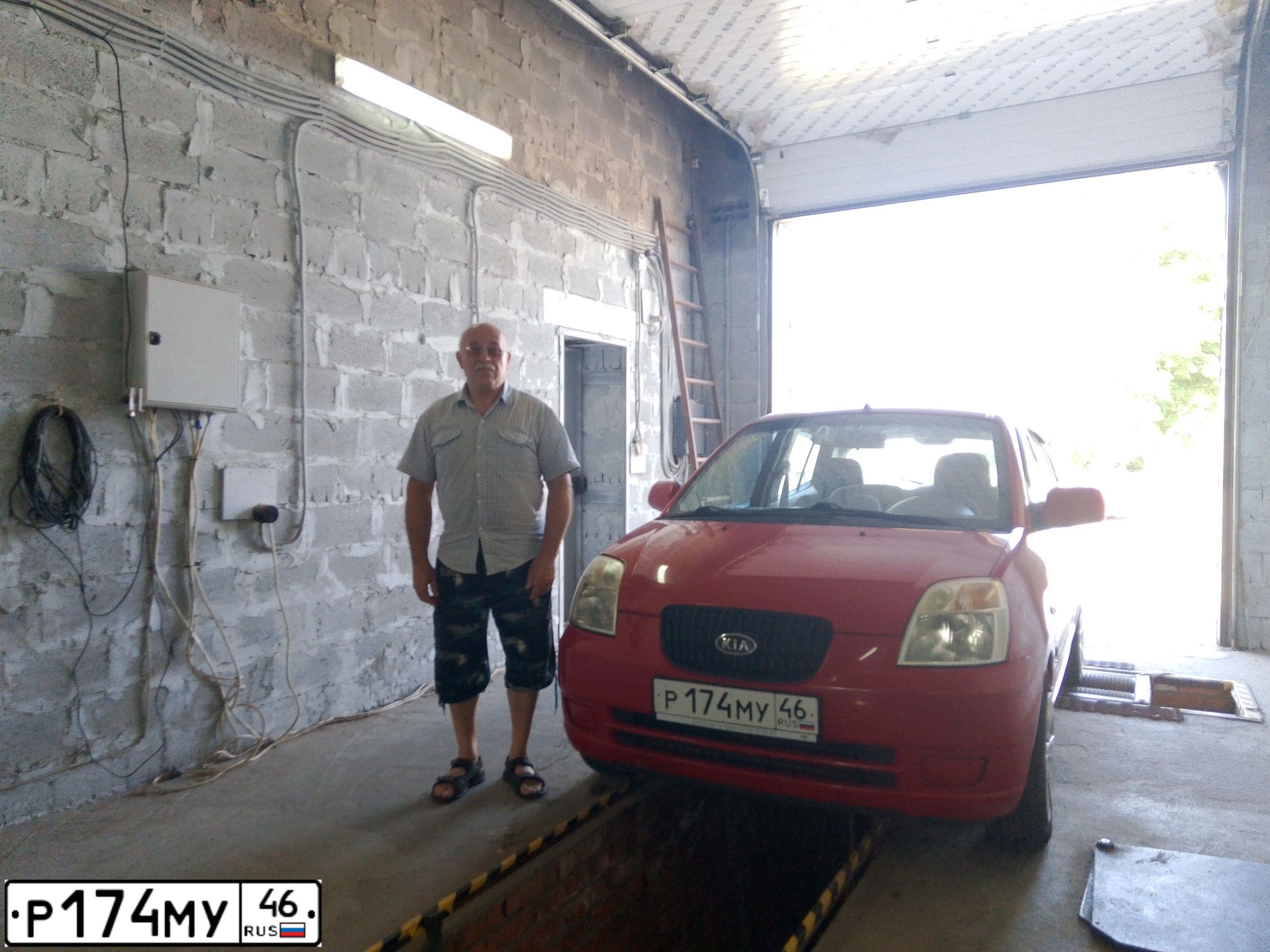 Фото автомобиля KIA PICANTO / MORNING, 2007 — госномер М056НО150. Цвет: Красный