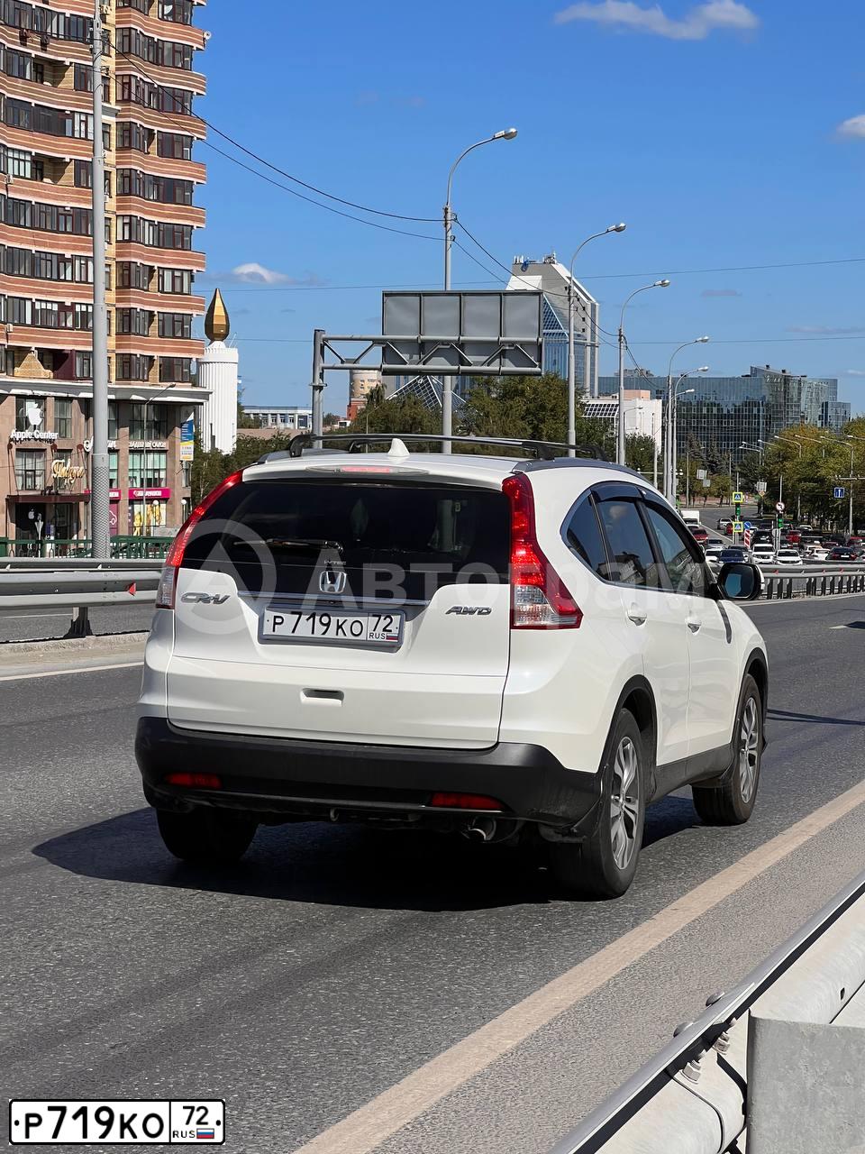 Фото автомобиля HONDA CR-V, 2014 — госномер Р719КО72. Цвет: БЕЛЫЙ