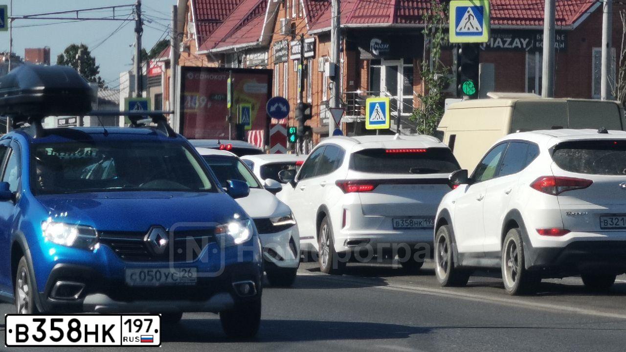 Фото автомобиля FORD FOCUS, 2011 — госномер К853АЕ13. Цвет: СЕРЫЙ