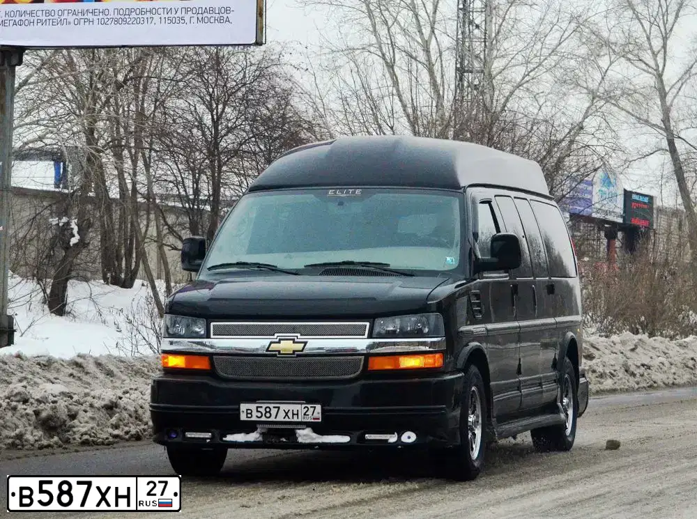 Фото автомобиля ШЕВРОЛЕ ЭКСПРЕСС, 2013 — госномер У916УО27. Цвет: ЧЕРНЫЙ