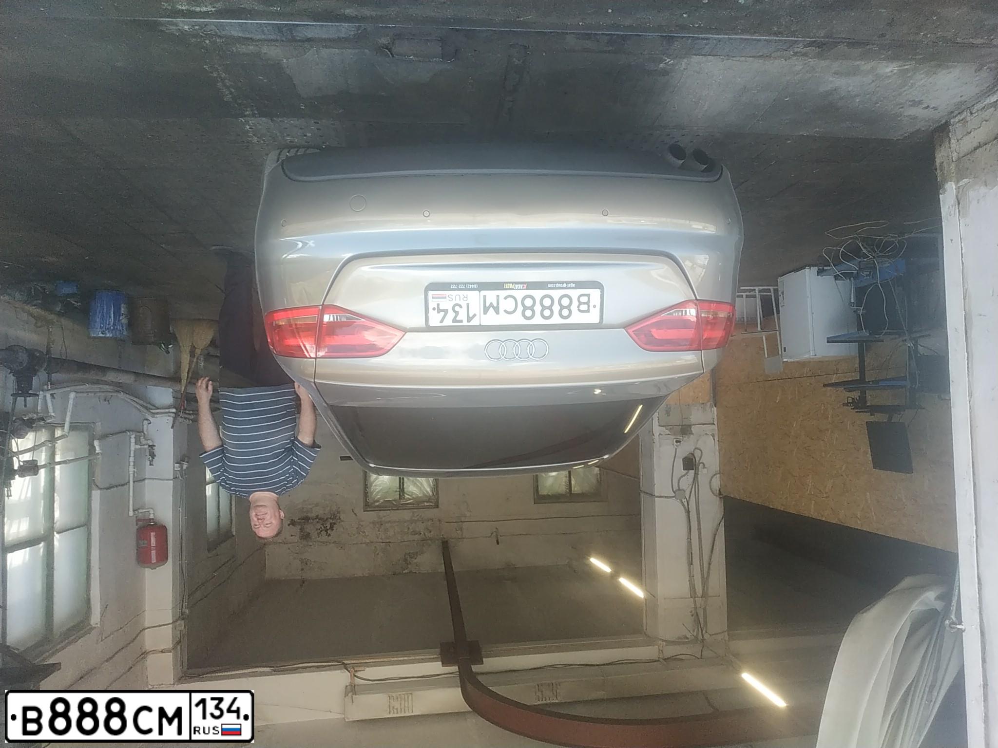 Фото автомобиля AUDI A4, 2008 — госномер В888СМ134. Цвет: БЕЖЕВЫЙ