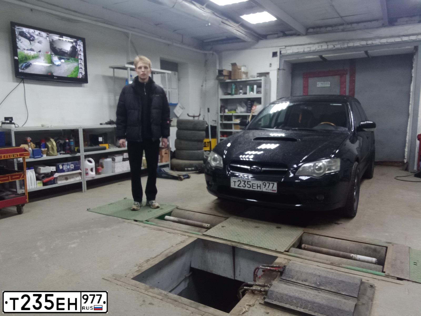 Фото автомобиля SUBARU OUTBACK, 2003 — госномер С452ВТ40. Цвет: ЧЕРНЫЙ