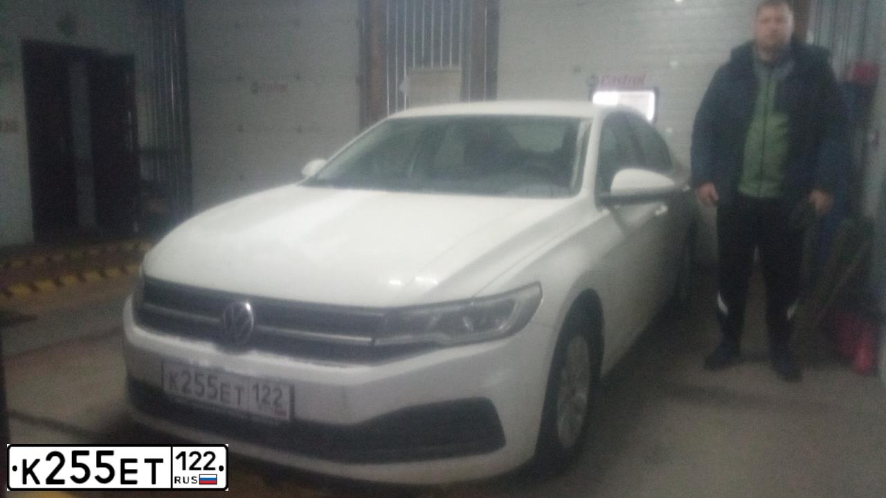 Фото автомобиля VOLKSWAGEN Bora, 2022 — госномер К255ЕТ122