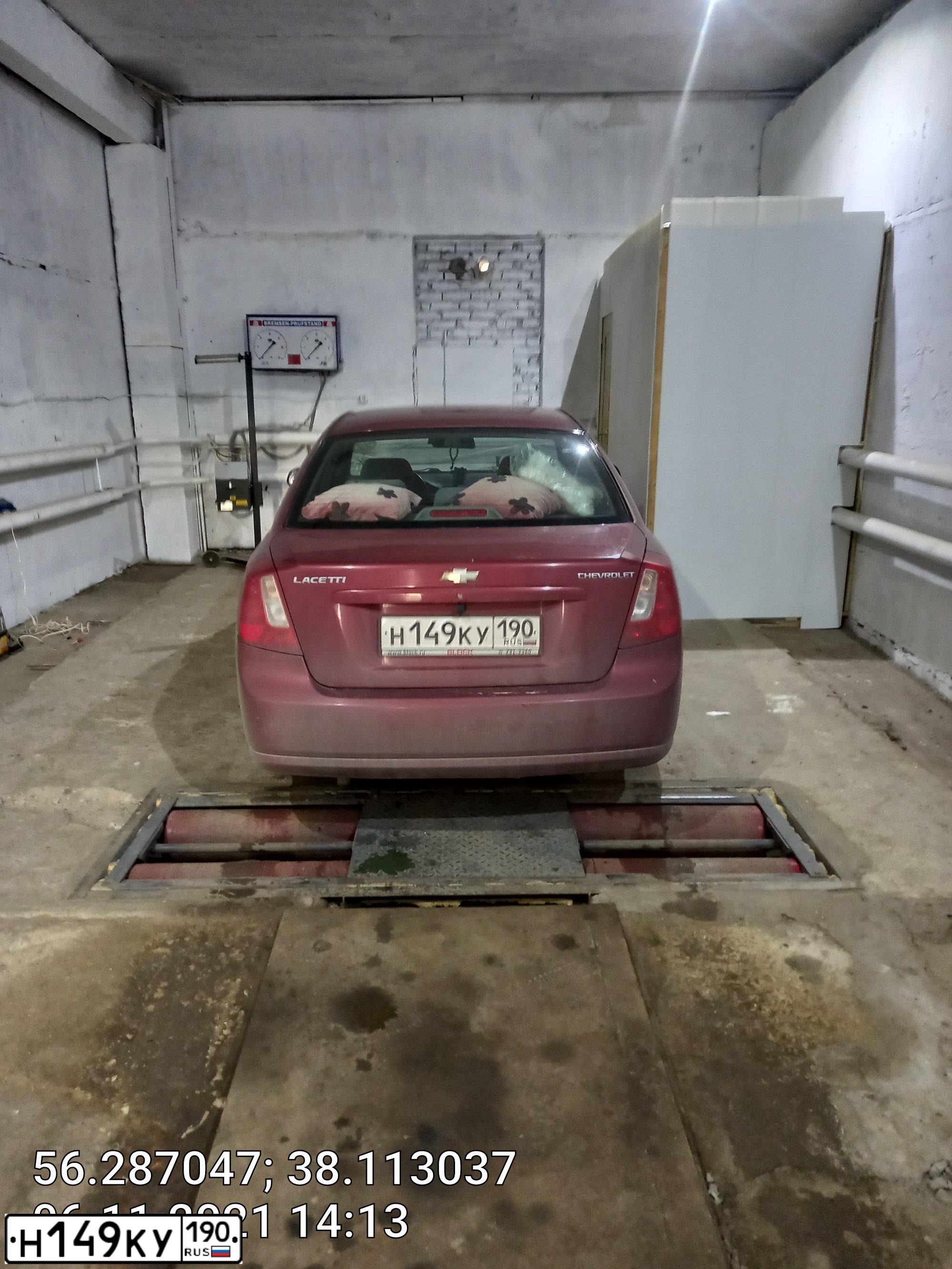 Фото автомобиля CHEVROLET LACETTI, 2007 — госномер Н149КУ190. Цвет: КРАСНЫЙ