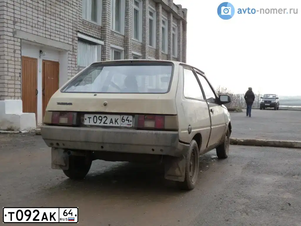 Фото автомобиля DAEWOO NEXIA, 1997 — госномер М857ТУ77. Цвет: ЧЕРНЫЙ