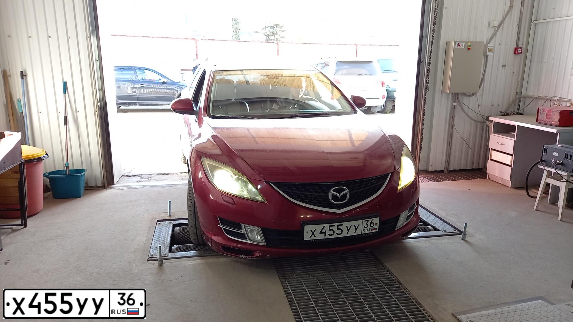 Фото автомобиля MAZDA A 6, 2008 — госномер Х455УУ36. Цвет: Красный
