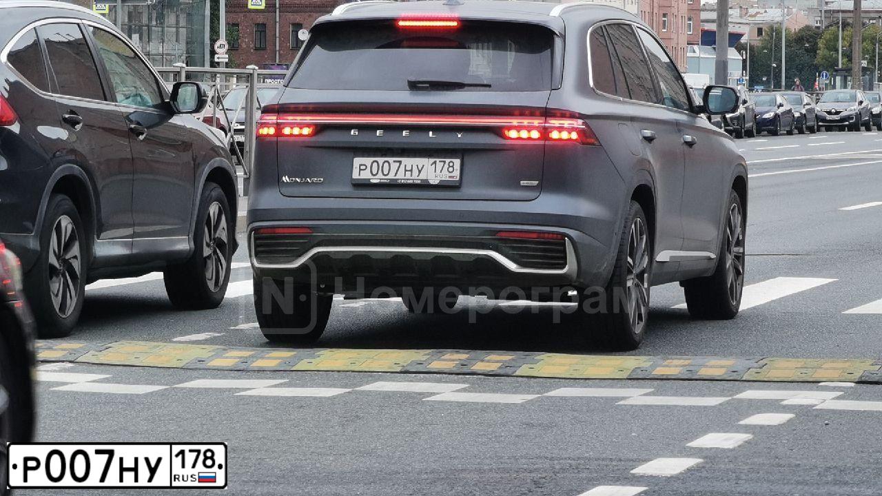 Фото автомобиля VOLKSWAGEN PASSAT CC, 2012 — госномер В165УР30. Цвет: Белый