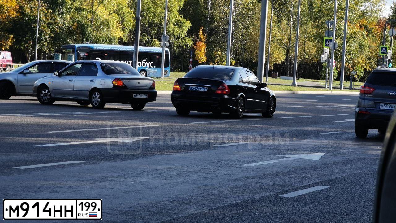 Фото автомобиля MAZDA 2, 2008 — госномер О228ВУ50