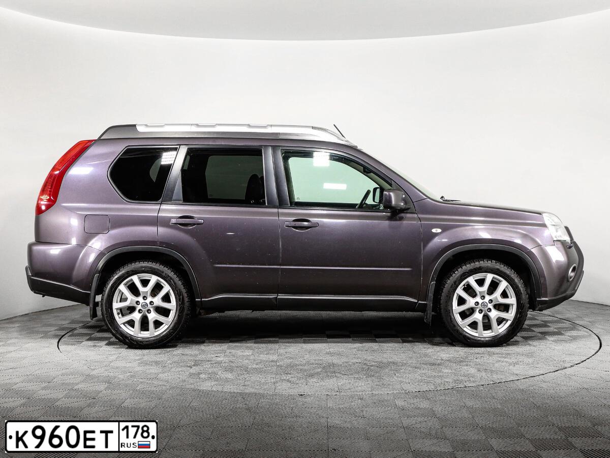 Фото автомобиля NISSAN X-TRAIL, 2011 — госномер О580АК10. Цвет: СЕРО-СИРЕНЕВЫЙ