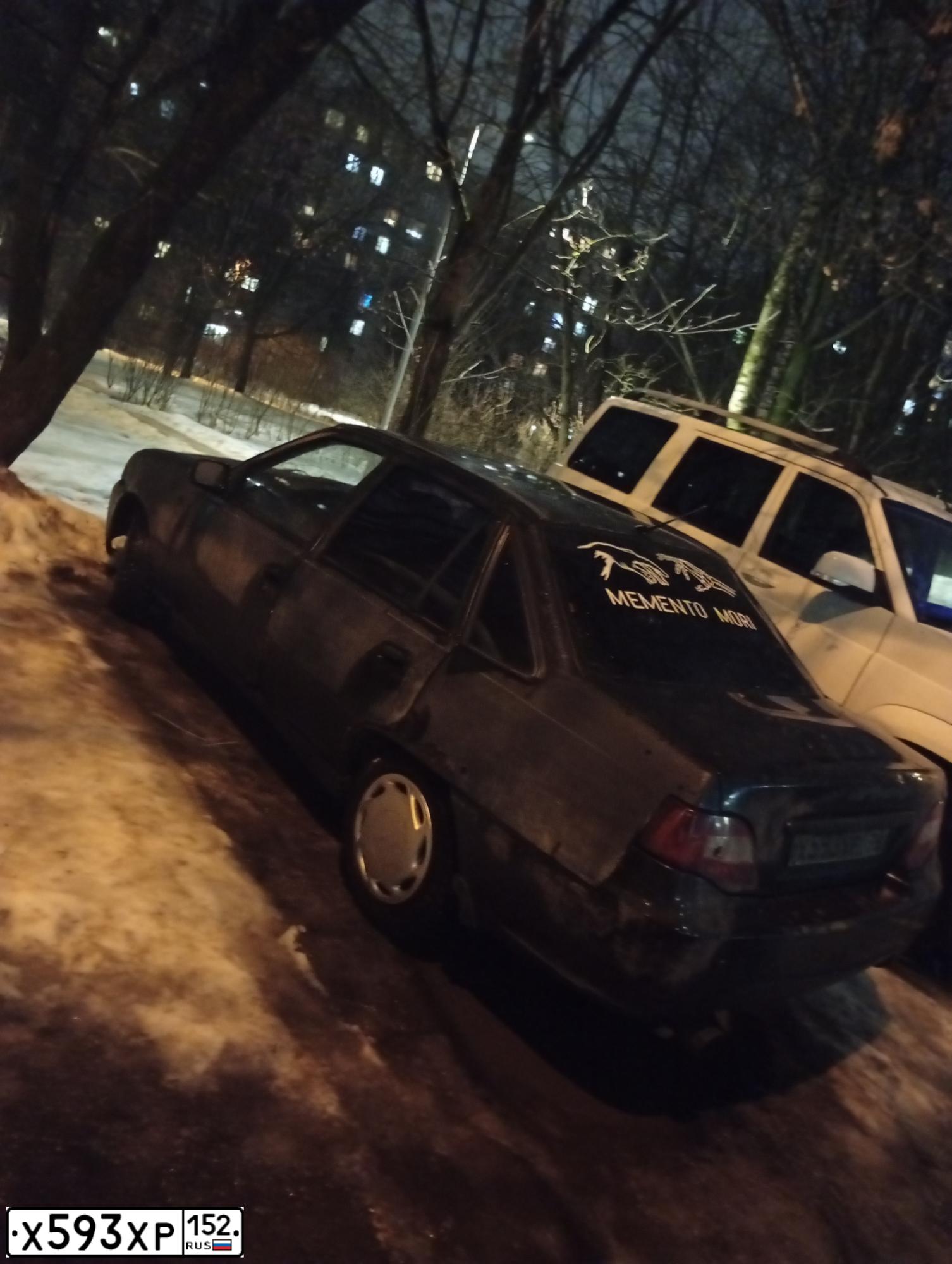 Фото автомобиля DAEWOO NEXIA, 2010 — госномер С853ВР190. Цвет: ЧЕРНЫЙ БЛЕДНЫЙ