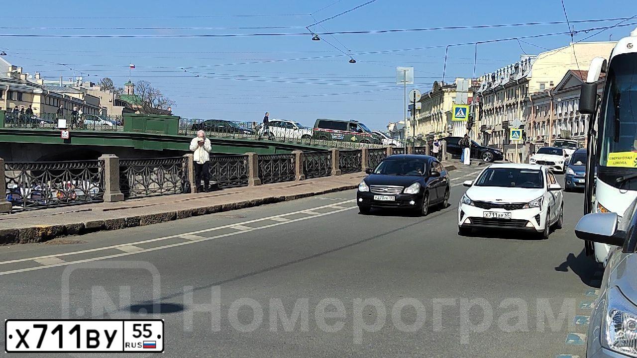 Фото автомобиля TOYOTA LANDCRUISER, 2008 — госномер С202ОУ55. Цвет: БЕЖЕВЫЙ
