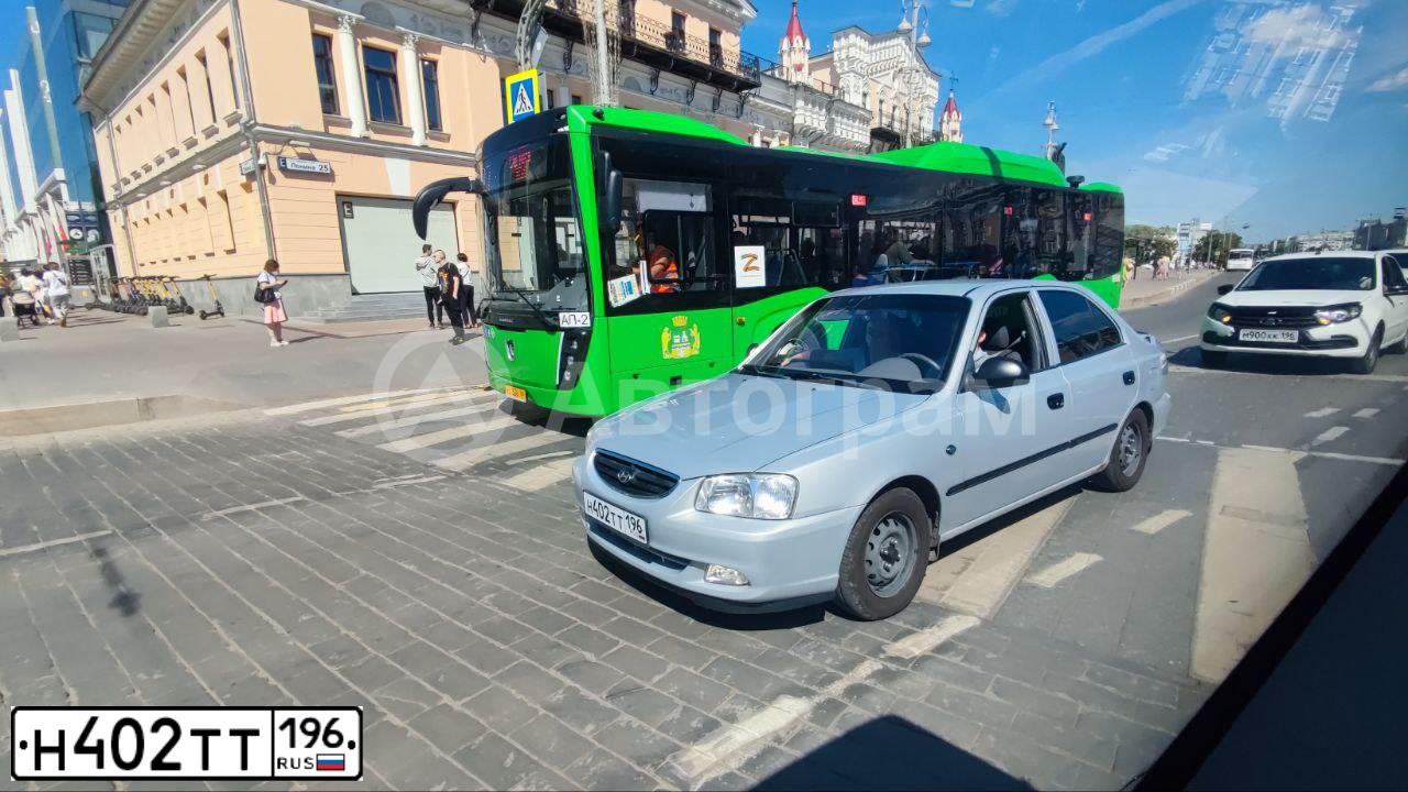 Фото автомобиля TAGAZ ACCENT, 2009 — госномер Н402ТТ196. Цвет: Серебристый