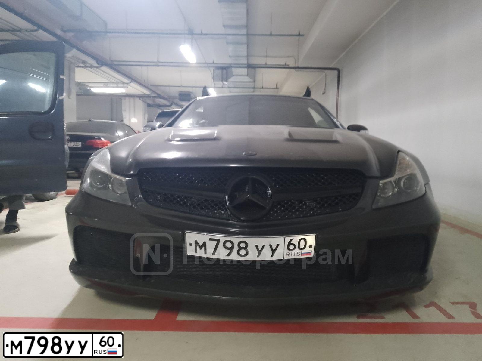 Фото автомобиля MERCEDES SL-KLASSE, 2003 — госномер М798УУ60. Цвет: ТЕМНО-СЕРЫЙ