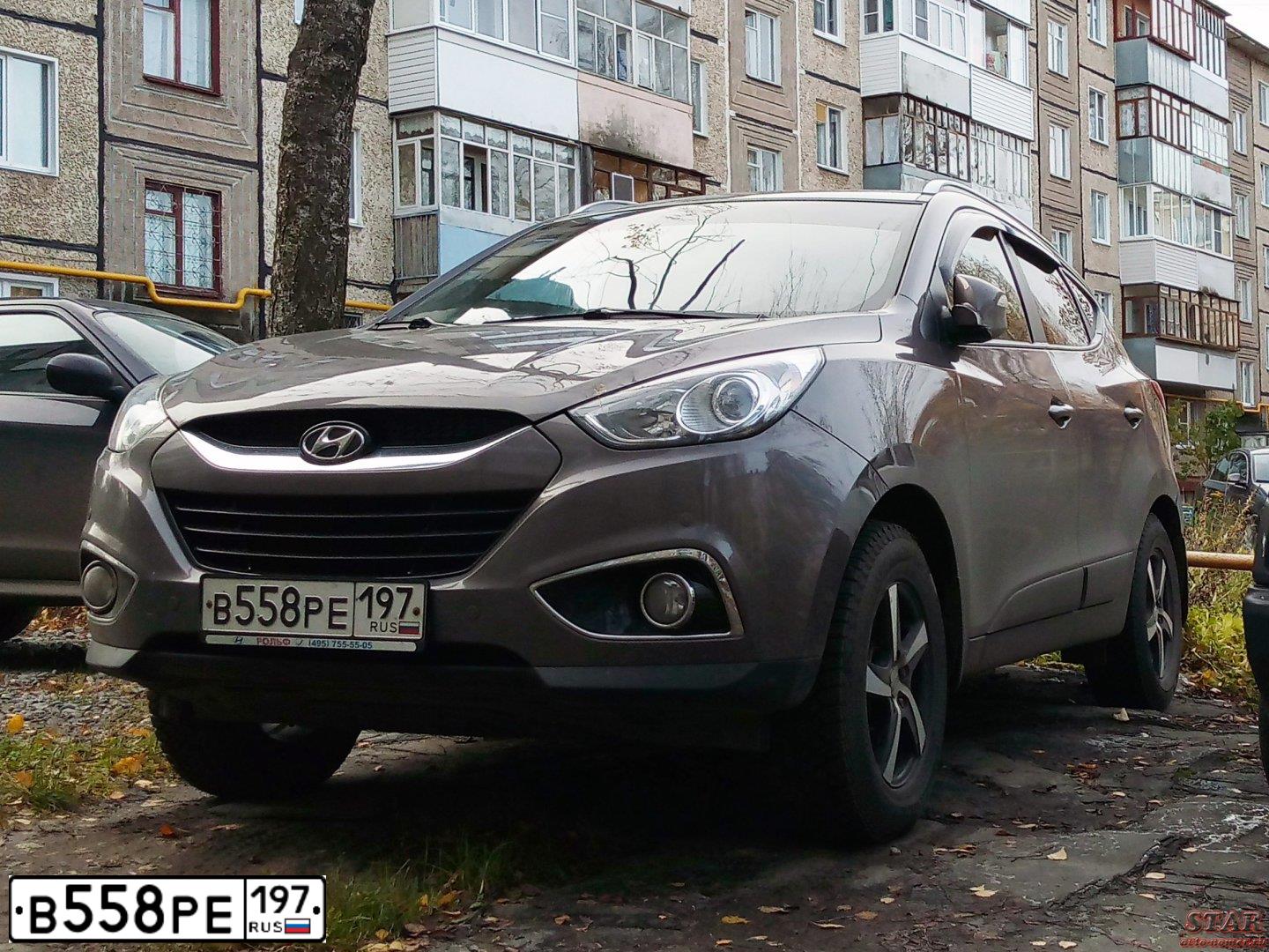 Фото автомобиля HYUNDAI IX35, 2011 — госномер В558РЕ197. Цвет: КОРИЧНЕВЫЙ