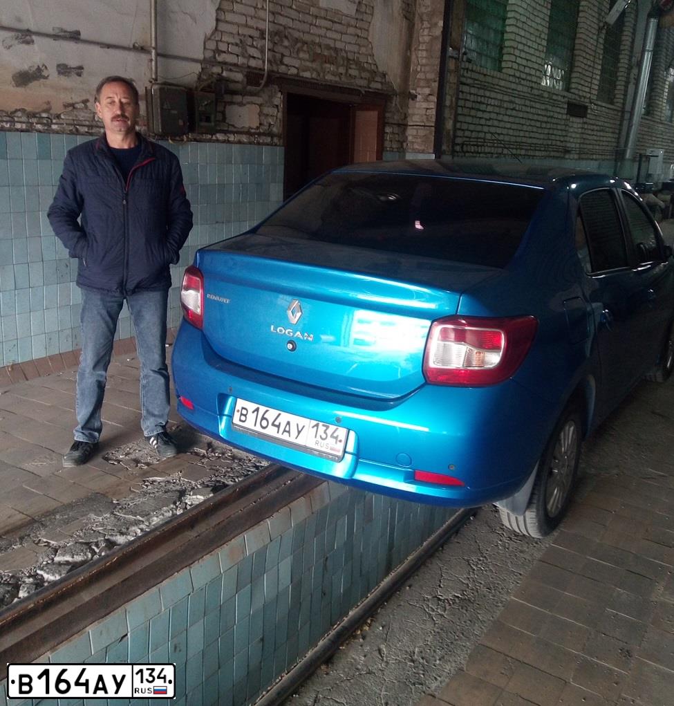 Фото автомобиля RENAULT LOGAN, 2014 — госномер М417ЕЕ164. Цвет: СВЕТЛО СИНИЙ