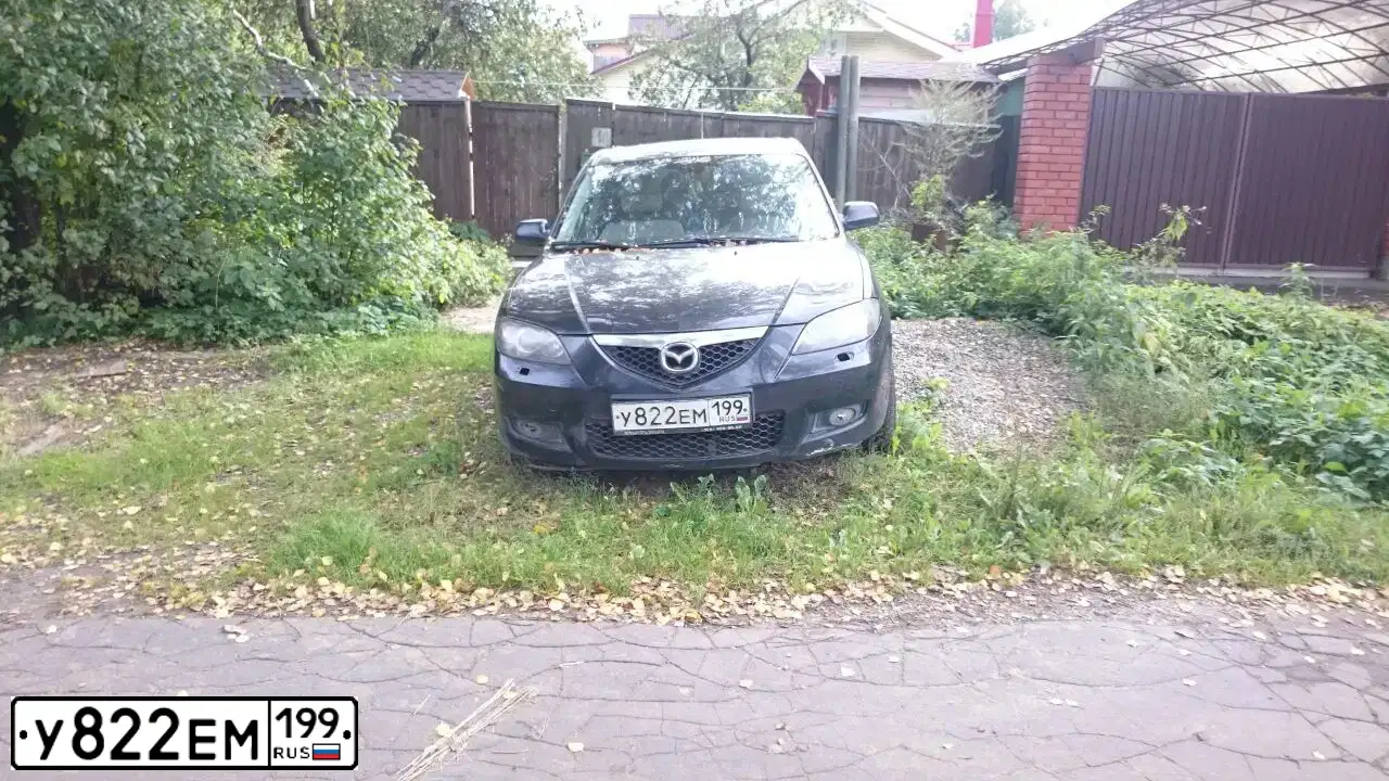 Фото автомобиля MAZDA 3, 2008 — госномер У822ЕМ199. Цвет: ЧЕРНЫЙ