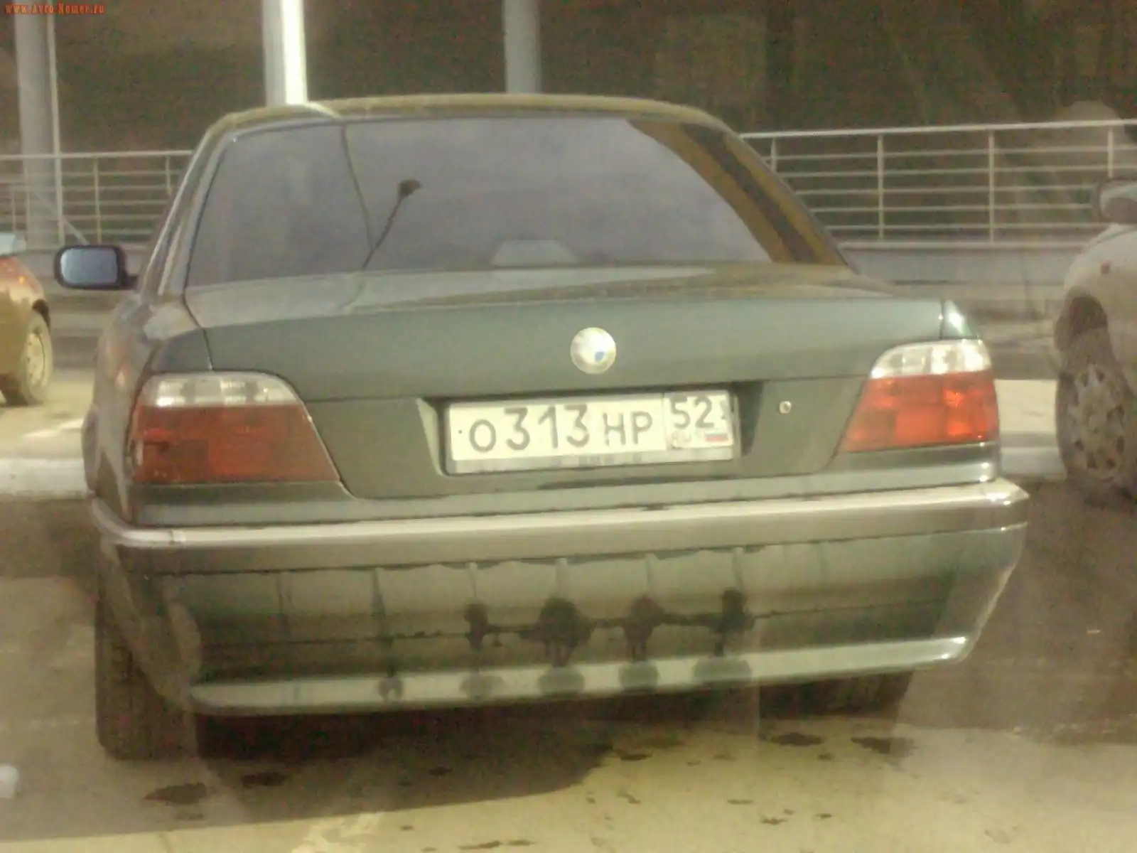 Фото автомобиля BMW SERIE 7, 1997 — госномер Н404КА190. Цвет: ЗЕЛЕНЫЙ ТЕМНЫЙ