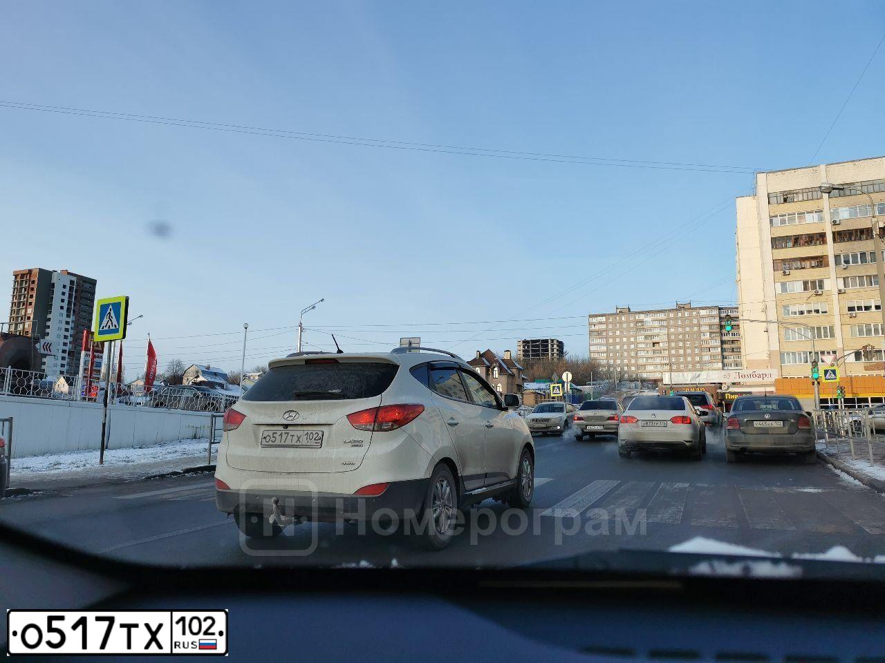 Фото автомобиля HYUNDAI TUCSON, 2011 — госномер В269СР702. Цвет: Белый