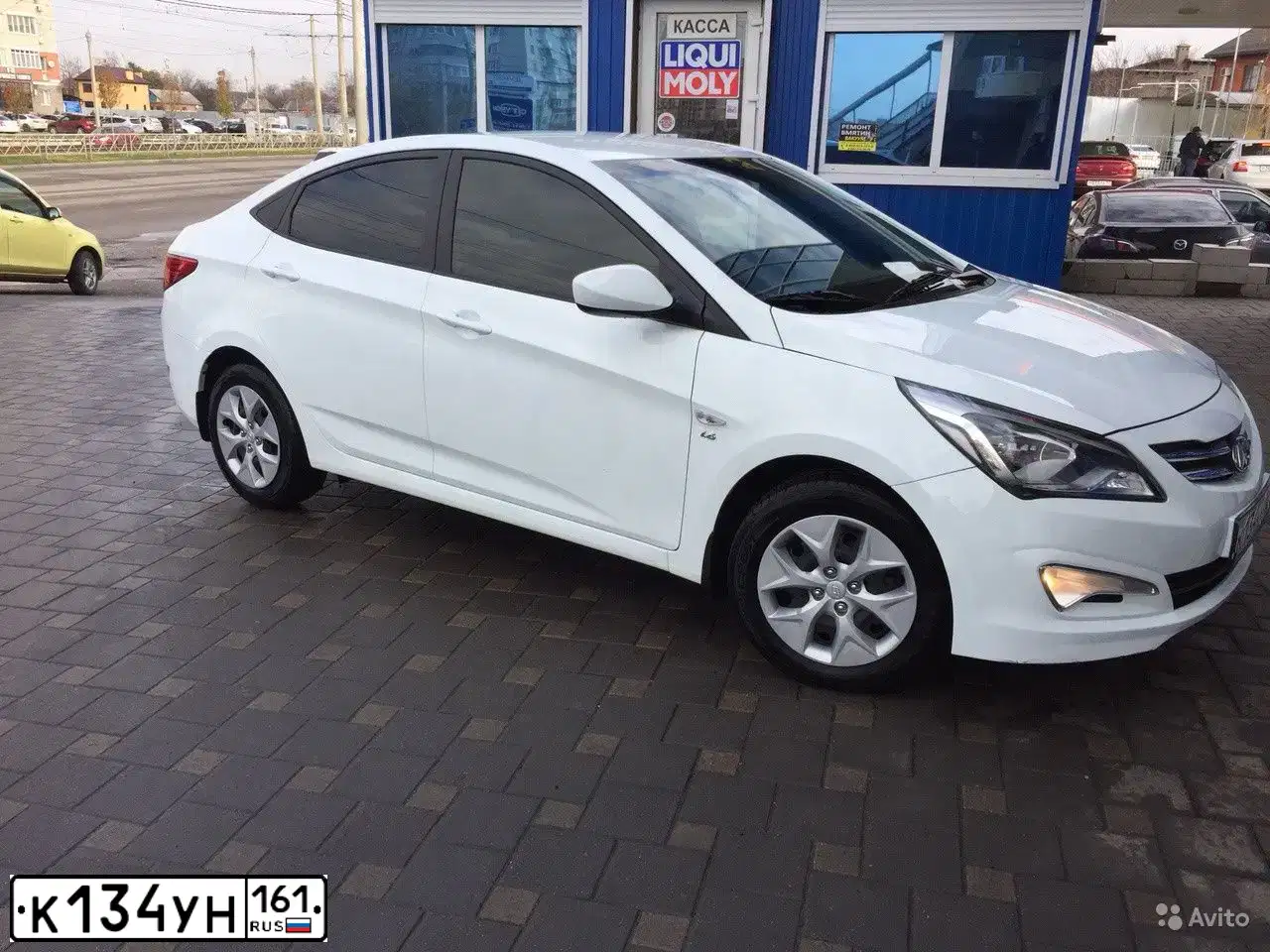 Фото автомобиля HYUNDAI SOLARIS, 2015 — госномер Х569ОР05. Цвет: Белый