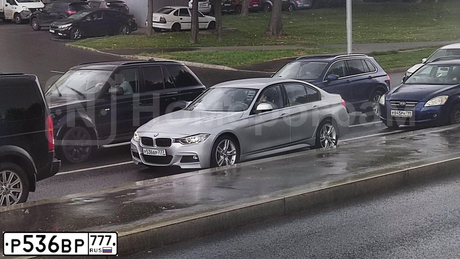 Фото автомобиля BMW SERIE 3, 2014 — госномер Р536ВР777. Цвет: СЕРЫЙ