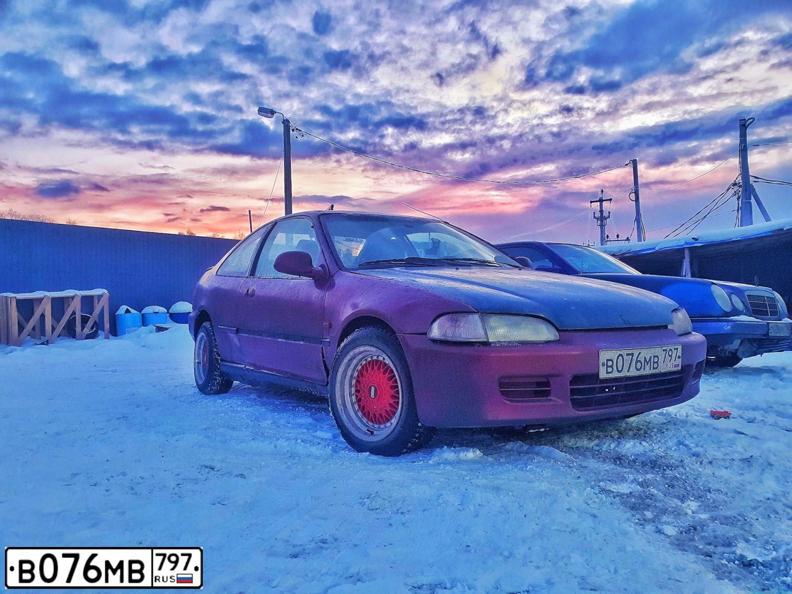 Фото автомобиля HONDA CIVIC, 1994 — госномер В076МВ797. Цвет: БОРДОВЫЙ