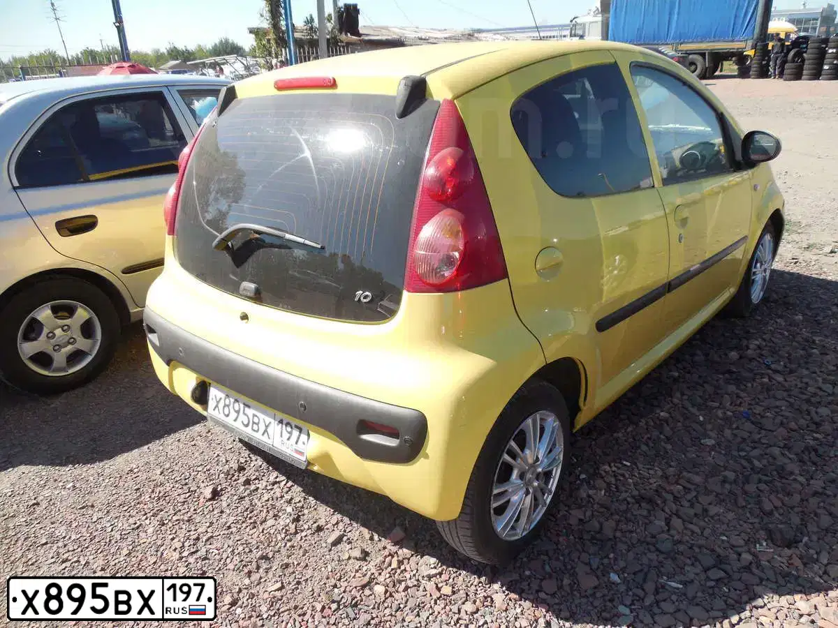 Фото автомобиля PEUGEOT 107, 2007 — госномер С162ВА761. Цвет: ЖЁЛТЫЙ